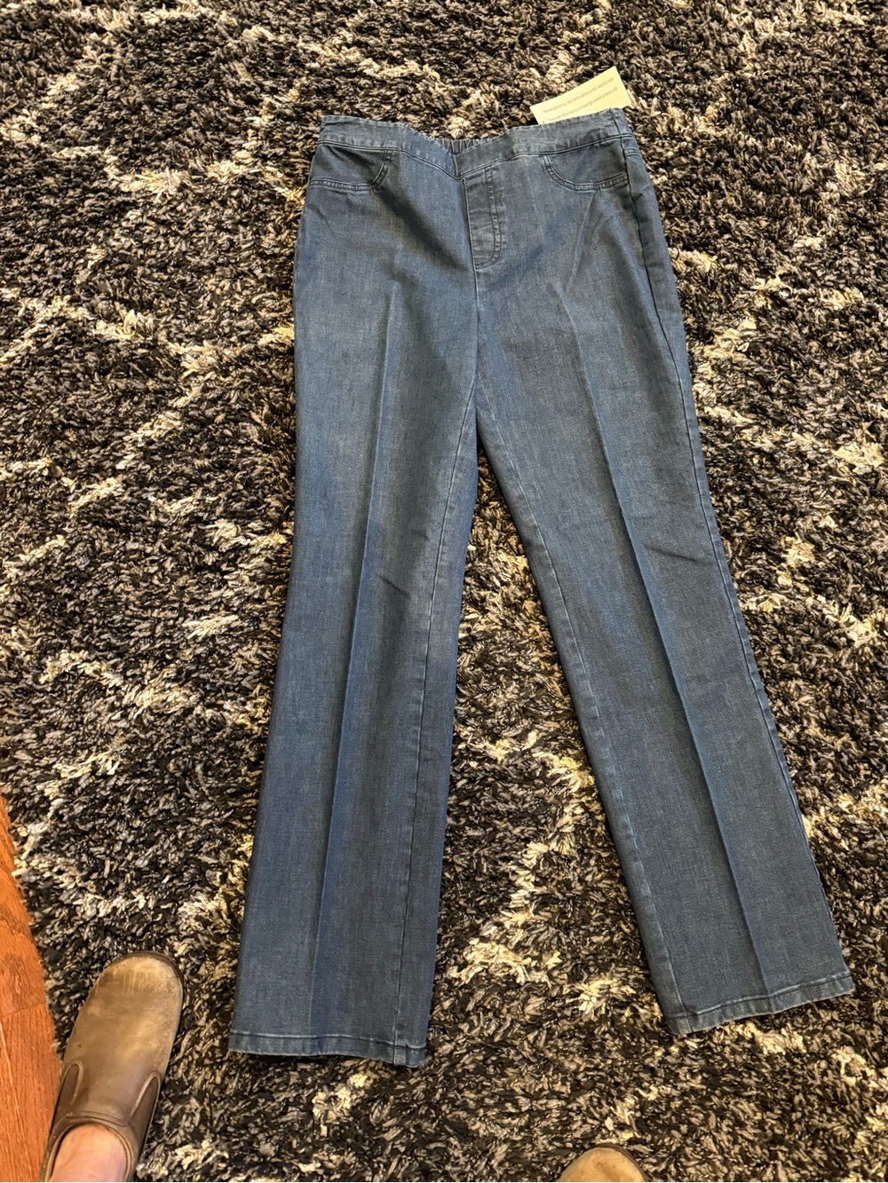 Isaac Mizrahi Dark Indigo Denim elastic waist jeans ..new with tags